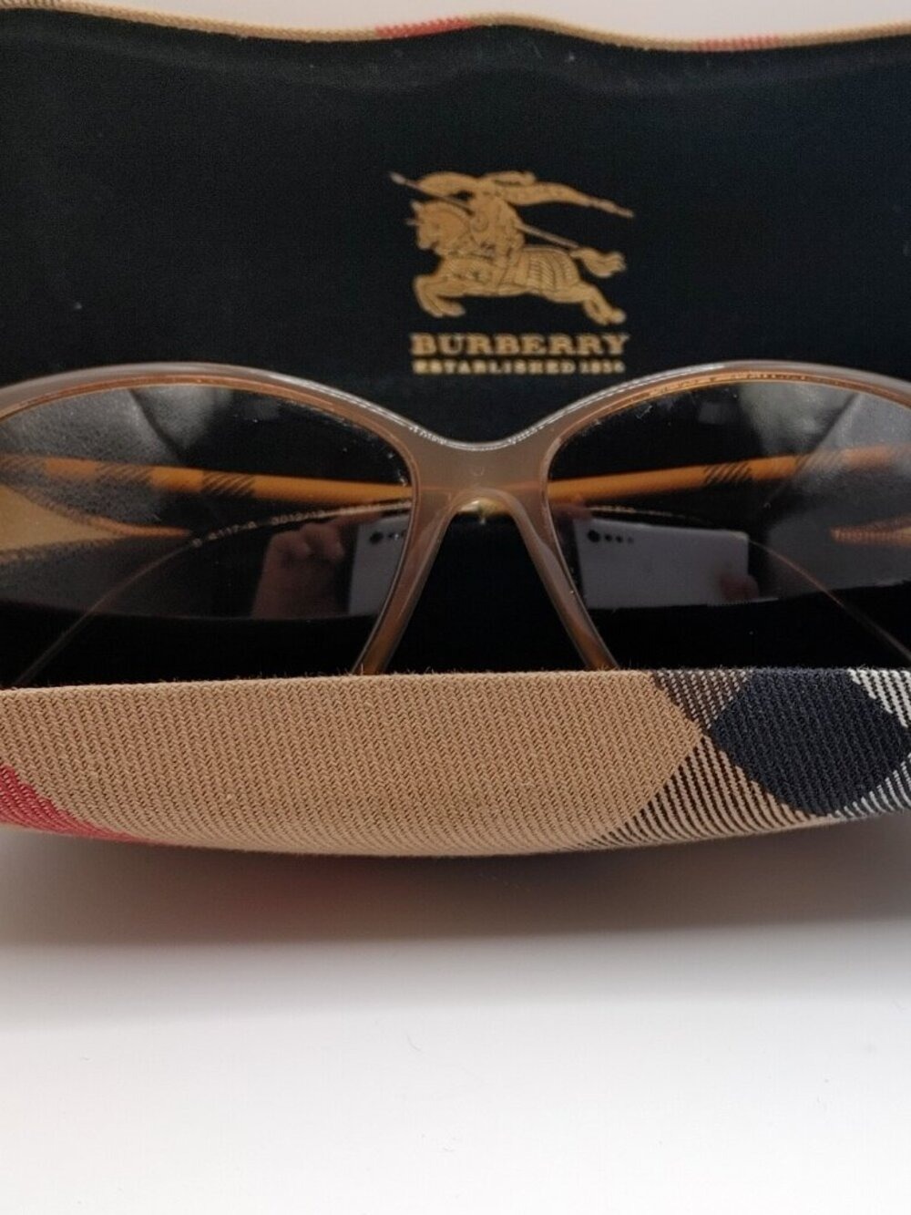 Burberry Women’s Cat-Eye Sunglasses – Model B 4117-A 3012/13 - Picture 9 of 14